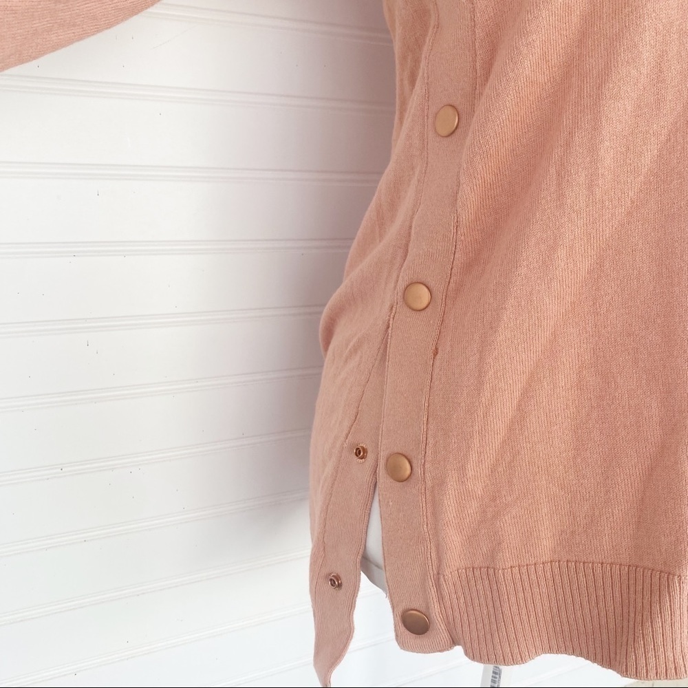 Soho New York & Company Sweater Size M Salmon Pink Snap Side 3/4 Sleeve Knit - Picture 6 of 11